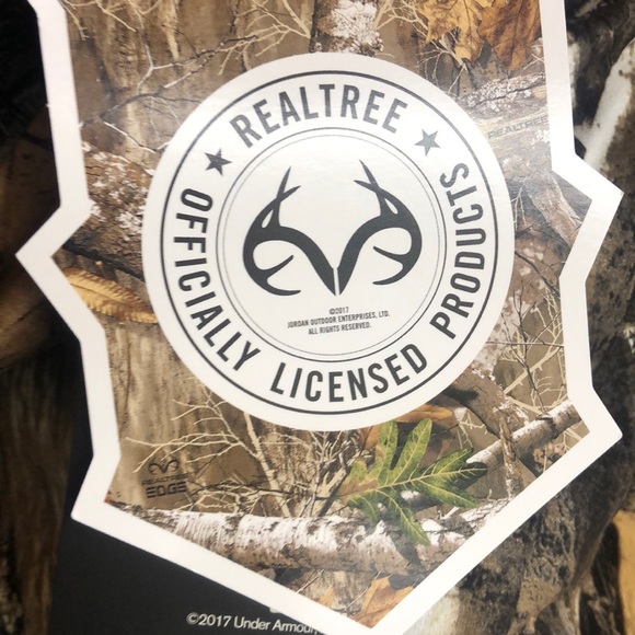 💋🏔•👅🫶🏻 UA & REALTREE x Get em’ girl Vibes•🌳🤎 - Picture 7 of 16